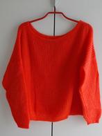 Te koop: Mooie orange/rode pull, één maat., Rouge, Enlèvement ou Envoi, Neuf