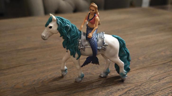 Schleich Bayala Gabriella 70558 – compleet met paard, Verzamelen, Poppetjes en Figuurtjes, Zo goed als nieuw, Ophalen of Verzenden