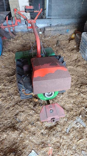 Motorculteur beschikbaar voor biedingen