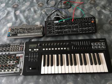 Analoge synthesizer set beschikbaar voor biedingen