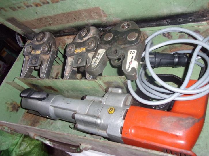 sertisseuse hydraulique manpress mannesmann pour chauffage, Doe-het-zelf en Bouw, Sanitair, Zo goed als nieuw, Overige typen, Ophalen