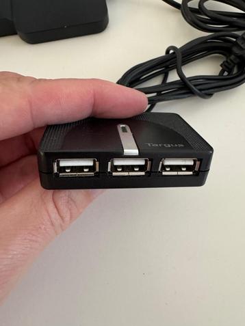 Gratis USB splitter / hub + 3 audio kabels male female jack beschikbaar voor biedingen
