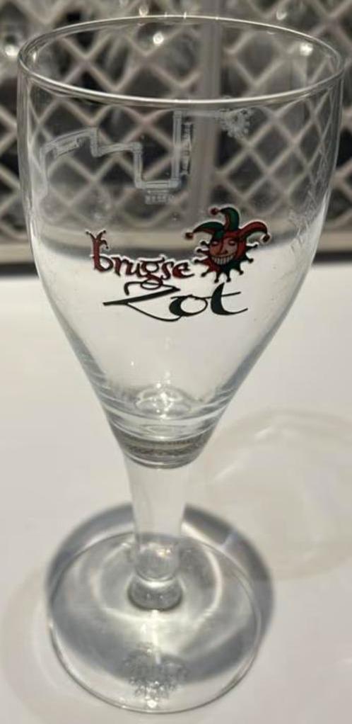 GEZOCHT  BRUGSE ZOT 42  PROEFGLAASJES O.2L, Verzamelen, Biermerken, Gebruikt, Glas of Glazen, Overige merken, Ophalen of Verzenden