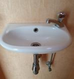 Wit porcelein wasbakje WC met kraan en sifon, Ophalen, Gebruikt, Wastafel
