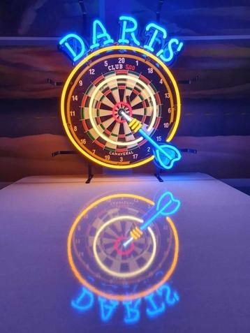 Darts neon lichtreclame en veel andere USA decoratie neons  beschikbaar voor biedingen