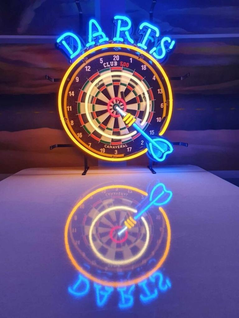 Darts neon lichtreclame en veel andere USA decoratie neons, Verzamelen, Merken en Reclamevoorwerpen, Nieuw, Lichtbak of (neon) lamp