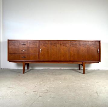 Violetta Sideboard in Scandinavische stijl  beschikbaar voor biedingen