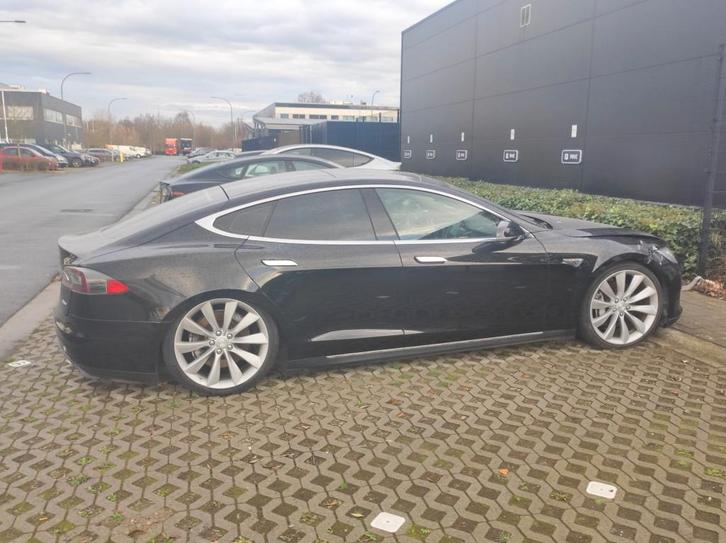 Tesla Model S 2013 en panne (batterie a ré isoler), Auto's, Tesla, Particulier, Model S, Elektrisch, Euro 6, Coupé, 5 deurs, Automaat