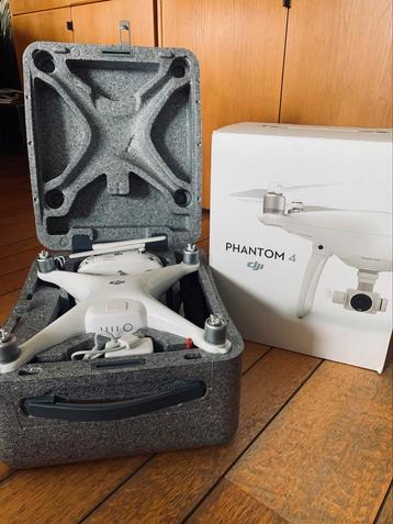 Drone DJI Phantom 4. D'occasion mais en très bon état !, Enlèvement, Utilisé, Drone avec caméra