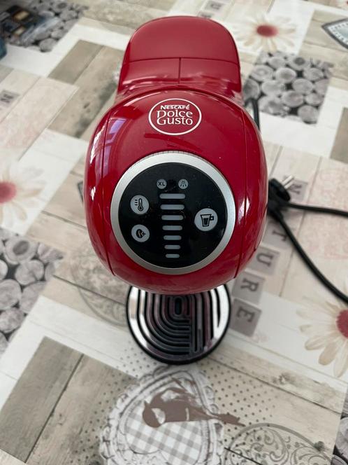 Dolce Gusto Genio, Elektronische apparatuur, Koffiezetapparaten, Zo goed als nieuw, Koffiepads en cups, Koffiemachine, 1 kopje