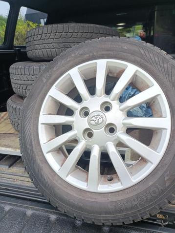 4 aluminium velgen van Toyota IQ + winterbanden in goede sta beschikbaar voor biedingen
