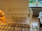 Babybed IKEA wit + matras, Kinderen en Baby's, Babywiegjes en Ledikanten, Ophalen, Zo goed als nieuw