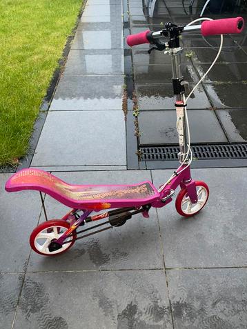 Space scooter roze