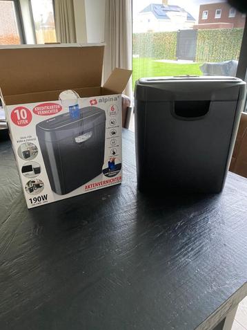 Zo goed als nieuw! Krachtige shredder voor A4-papier beschikbaar voor biedingen