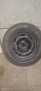 Polo Winterbanden met velg 4 stuk ., Auto-onderdelen, Banden en Velgen, Ophalen, Winterbanden