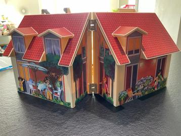 Playmobil verplaatsbaar huis - 70985 beschikbaar voor biedingen