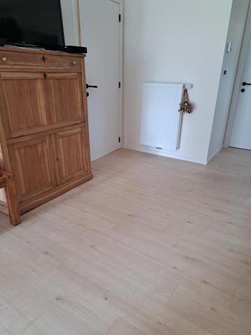 Quick-Step laminaatvloer Nesto Godo naturel eiken 8mm 2.179m beschikbaar voor biedingen
