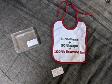 NIEUW - Babyslabbetje Essevee, Enlèvement ou Envoi, Neuf, Cadeau d'accouchement
