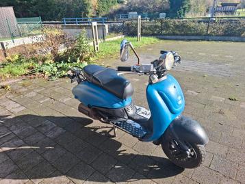 Scooter b klasse  beschikbaar voor biedingen