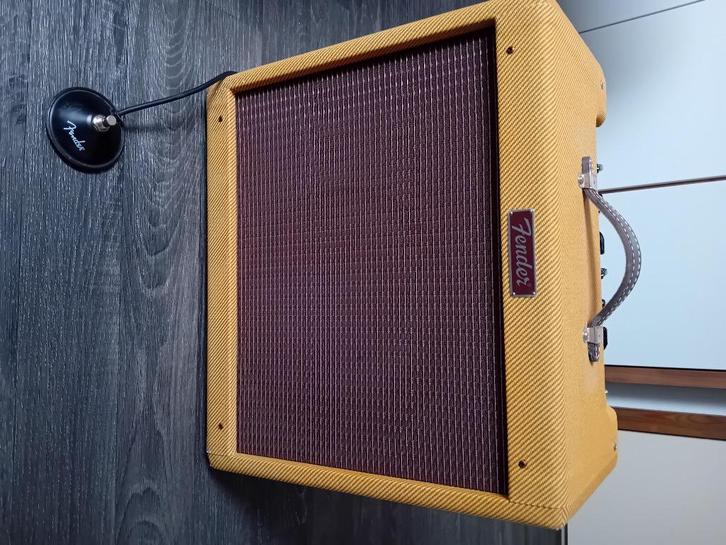 Fender Blues Junior Tweed, Muziek en Instrumenten, Versterkers | Bas en Gitaar, Zo goed als nieuw, Gitaar, Ophalen