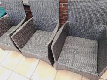 Tuin zetels beschikbaar voor biedingen