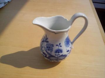 Hutschenreuther Melkkan, Zwiebelmuster.  beschikbaar voor biedingen