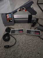 Mooie nintendo met 2 controllers en super mario, Games en Spelcomputers, Ophalen of Verzenden