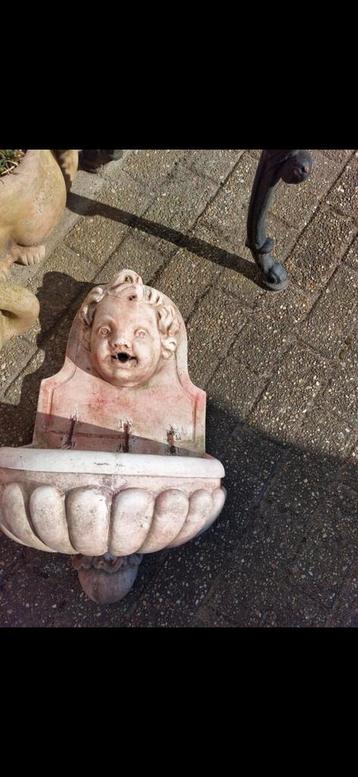 Fontein beschikbaar voor biedingen