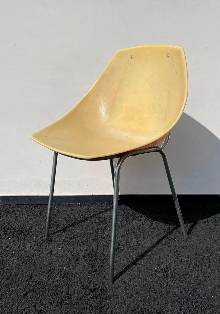 Shell stoel van Pierre Guariche voor Meurop. Vintage 60s, Antiek en Kunst, Antiek | Meubels | Stoelen en Sofa's, Ophalen of Verzenden