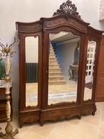 Grote halkast met geslepen spiegels, Enlèvement