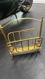 Antieke tijdschrifthouder, Ophalen