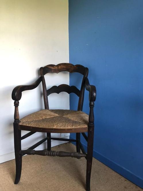 Charmant fauteuil ancien avec assise en osier, Antiquités & Art, Antiquités | Meubles | Chaises & Canapés, Enlèvement