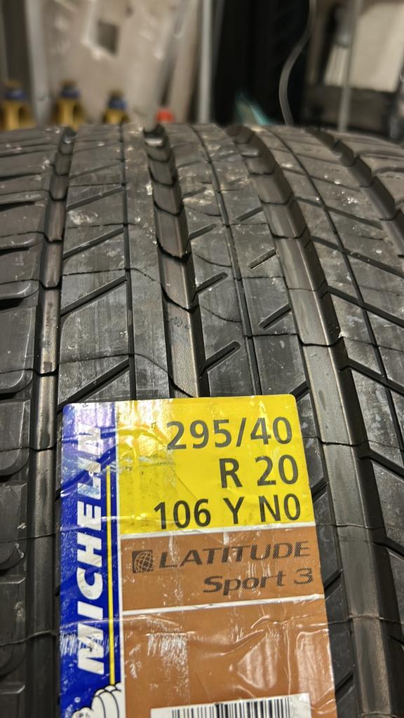2 Michelin 295/40/20 Porsche Cayenne/Macan-banden, Auto-onderdelen, Banden en Velgen, Band(en), Ophalen
