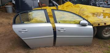 OPEL VECTRA C  SEDAN PORTIEREN RV+RA  beschikbaar voor biedingen
