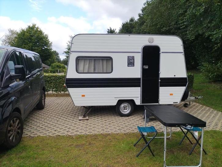 Caravane Knaus 750kg, Caravans en Kamperen, Caravans, Particulier, tot en met 3, 500 - 750 kg, Knaus, Frans bed, Gascomfoor, Koelkast