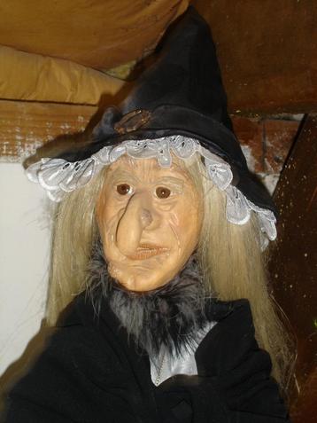 heks beschikbaar voor biedingen