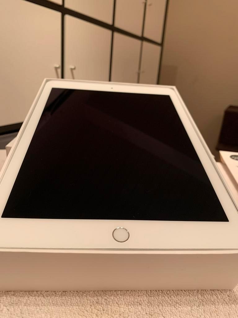 ② iPad Air 2 128 Go + stylet Apple 1:1 — Apple iPad Tablettes — 2ememain