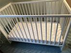 Lit à barreau avec sommier et matelas, Ophalen, Gebruikt, Minder dan 140 cm, Matras