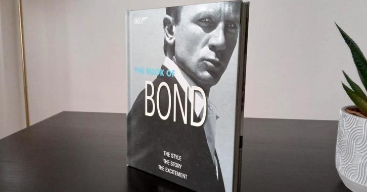 The Book of Bond - James Bond, Boeken, Film, Tv en Media, Zo goed als nieuw, Personen, Ophalen