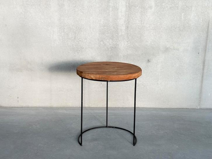 Houten bijzettafel | Landelijk modern, Maison & Meubles, Tables | Tables d'appoint, Comme neuf, Carré, Verre, Enlèvement