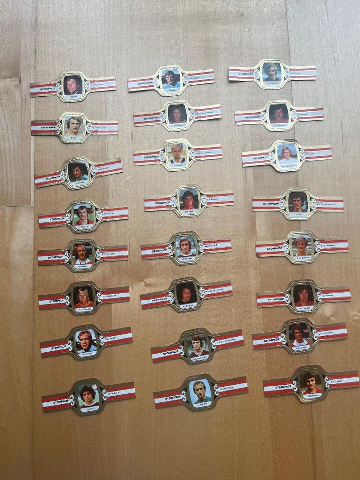 Reeks van 24 sigarenbanden Stompkop  voetballers, Collections, Articles de Sport & Football, Utilisé, Affiche, Image ou Autocollant