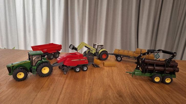 Siku 2 tractors met 4 aanhangers - schaal 1:50, Hobby en Vrije tijd, Modelauto's | 1:50, Gebruikt, Hijskraan, Tractor of Landbouw