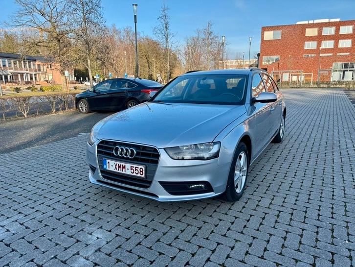 A4 Avant 2.0 TDI DPF multitronic automatique 150 CV, Autos, Audi, Particulier, A4, ABS, Airbags, Air conditionné, Alarme, Bluetooth