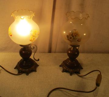 2 Dezelfde Retro tafellampen in hout metaal en glas - 29cm beschikbaar voor biedingen