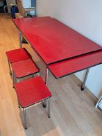 Tafel jaren 70....+ 3 tabouretjes, Ophalen