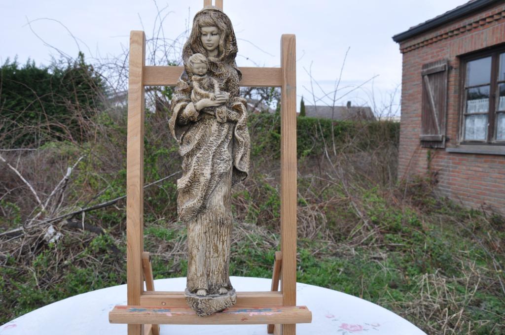 vierge a l'enfant murale en resine, Antiquités & Art, Antiquités | Objets religieux, Enlèvement ou Envoi