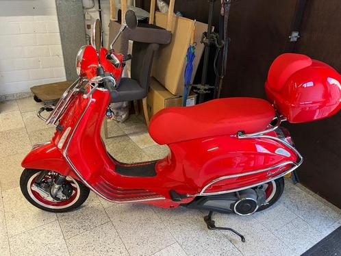 Vespa elektrische scooter Elettrica Red 45km/u (3,5kW), Fietsen en Brommers, Scooters | Vespa, Zo goed als nieuw, Overige modellen