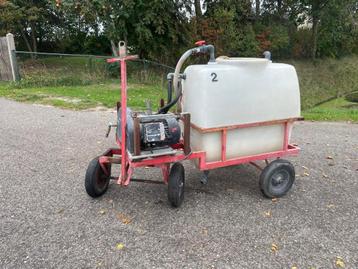 spuitkar beschikbaar voor biedingen