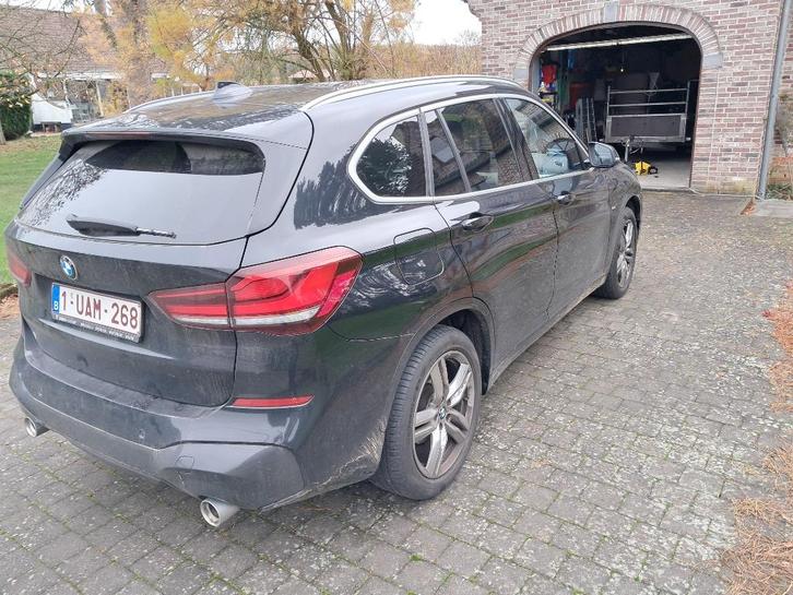 Voiture BMW X1 sdrive 18d noir de 2021, Auto's, BMW, Particulier, X1, ABS, Achteruitrijcamera, Adaptieve lichten, Adaptive Cruise Control