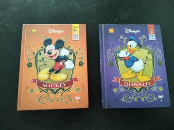 Walt Disney - Mickey met een boekje beschikbaar voor biedingen